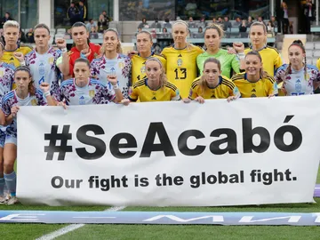 Jugadoras de España y Suecia posan antes del partido de la Nations League Jugadoras de España y Suecia posan antes del partido de la Nations League