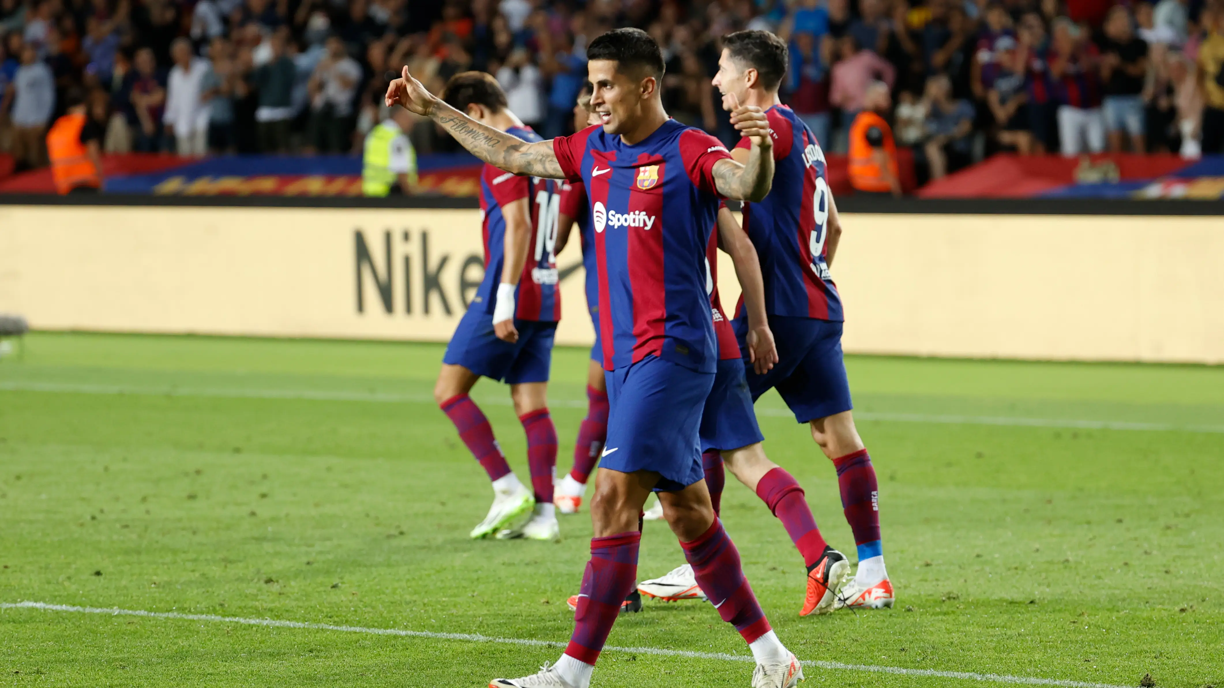 Joao Cancelo celebra el gol de la victoria ante el Celta (3-2) Joao Cancelo celebra el gol de la victoria ante el Celta (3-2)