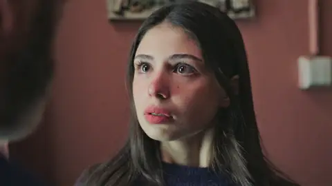 Parla, al límite tras recibir una nueva amenaza: “Dile a tu tía que le pare los pies a su marido” Parla, al límite tras recibir una nueva amenaza: “Dile a tu tía que le pare los pies a su marido”