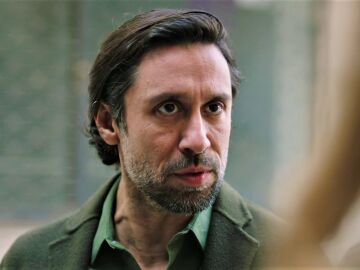 &Ccedil;etin le dice a Aylin que no tiene el dinero por la venta de la casa, pero le da el coche que le regal&oacute; su nueva novia 