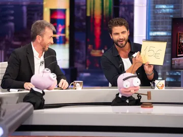 El examen de Maxi Iglesias como experto en arte: "Me he pasado mucho, ¿no?" El examen de Maxi Iglesias como experto en arte: "Me he pasado mucho, ¿no?"