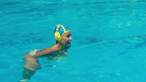 Lydia Valentín practica waterpolo en 'Mueve la patata' Lydia Valentín practica waterpolo en 'Mueve la patata'