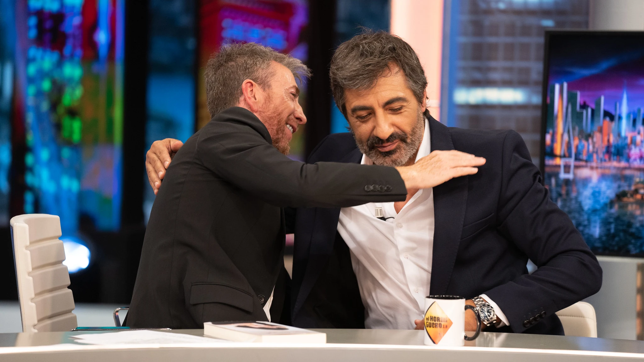 Juan del Val desvela su peor crisis con Pablo Motos: "Tuve muchísimo miedo a que dejaras de ser mi amigo" Juan del Val desvela su peor crisis con Pablo Motos: "Tuve muchísimo miedo a que dejaras de ser mi amigo"