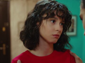 Yiğit le hace una encerrona a Lila&hellip; &iexcl;Y pasan la noche juntos! 