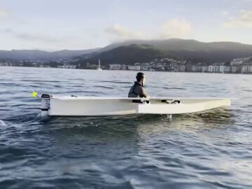 Un barco propulsado únicamente por energía solar: así es la novedosa embarcación creada por universitarios gallegos