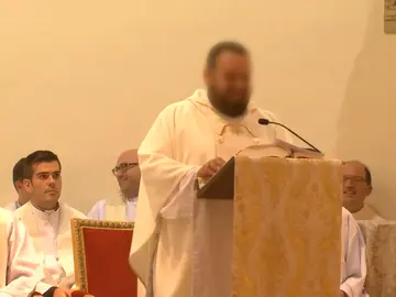 Sacerdote detenido Sacerdote detenido