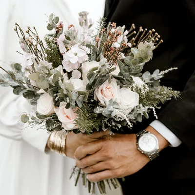 Ramo de flores en una boda