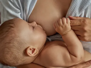 Bebé mamando Bebé mamando