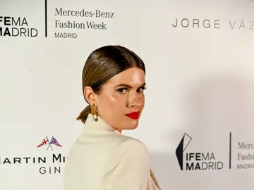 Adriana Abenia se tiñe de morena Adriana Abenia se tiñe de morena