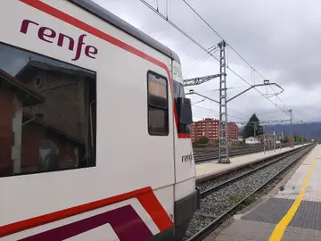 Imagen de archivo de un tren de Renfe Cercanías Imagen de archivo de un tren de Renfe Cercanías