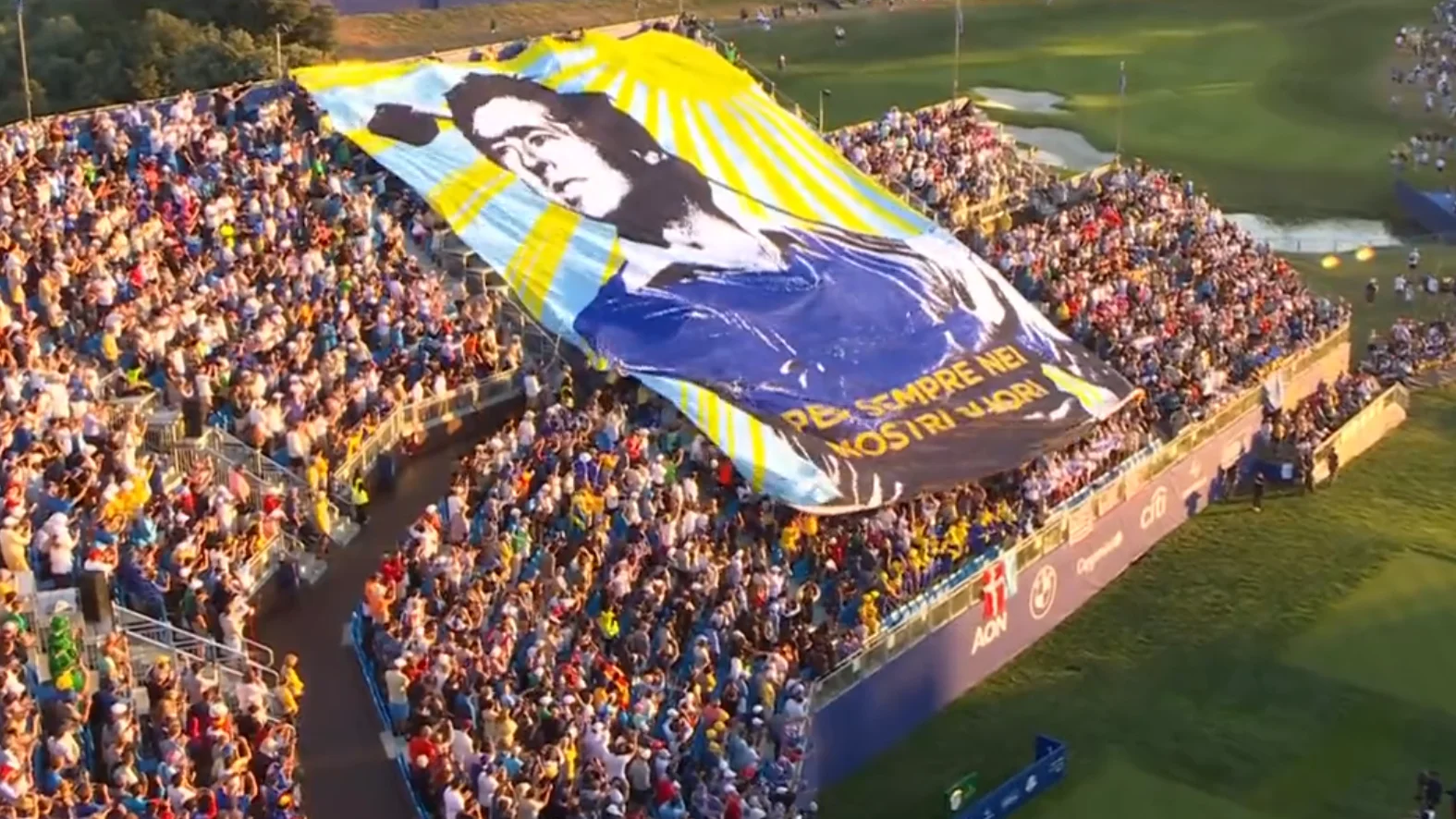 Pancarta en homenaje a Severiano Ballesteros