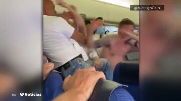 Al menos un vuelo diario se retrasa por culpa de pasajeros ebrios 