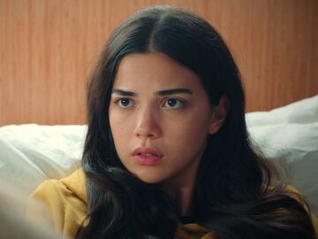 Yasmin acepta el perd&oacute;n de Şevval y le oculta a Ahmet la verdad para que no sepa lo que hizo su madre