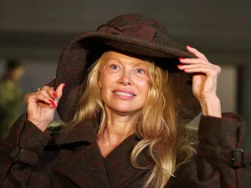 Pamela Anderson en el desfile de Vivienne Westwood en la Semana de la Moda de París Pamela Anderson en el desfile de Vivienne Westwood en la Semana de la Moda de París