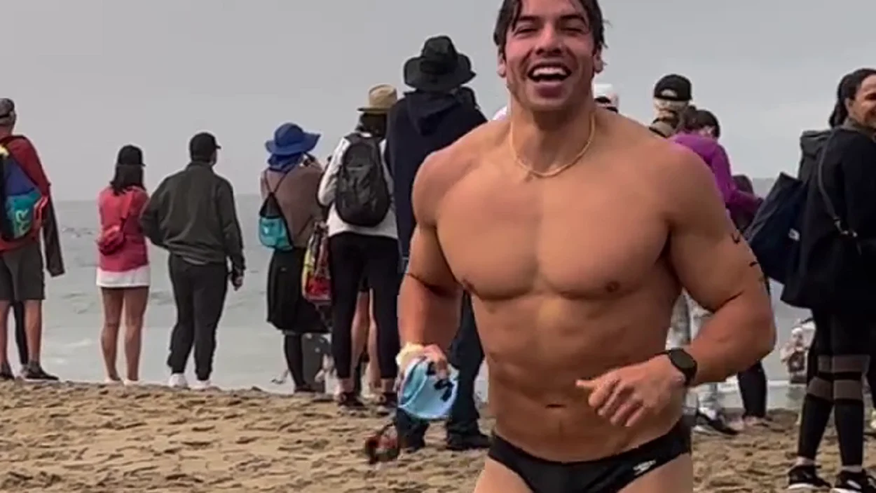 Joseph Baena, el hijo de Arnold Schwarzenegger, hace su primer triatl&oacute;n