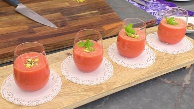 Una bebida que alimenta, lista en 5 minutos: batido de tomate, zanahoria y sandía