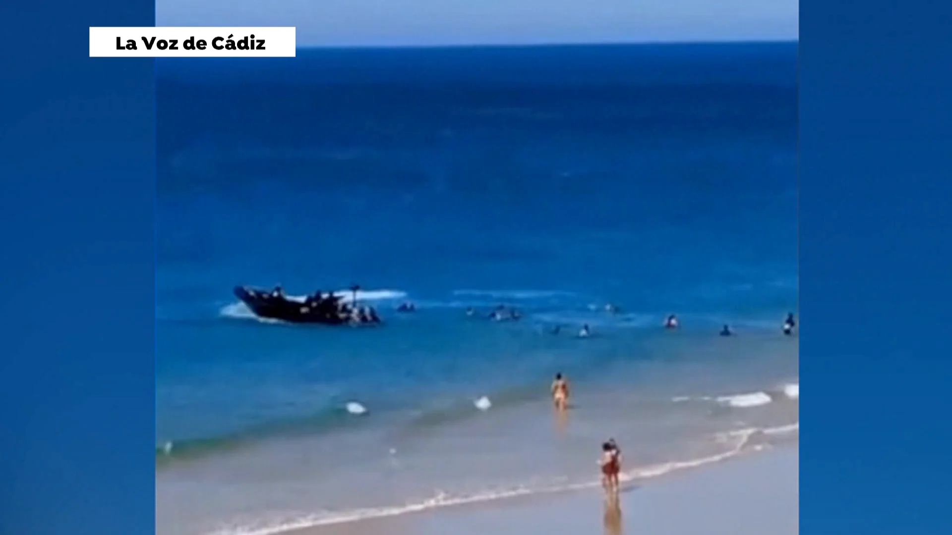 'Patera taxi' en la playa de Cádiz Antena 3 Noticias