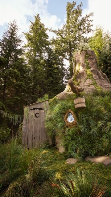 El baño exterior en la ciénaga de Shrek 