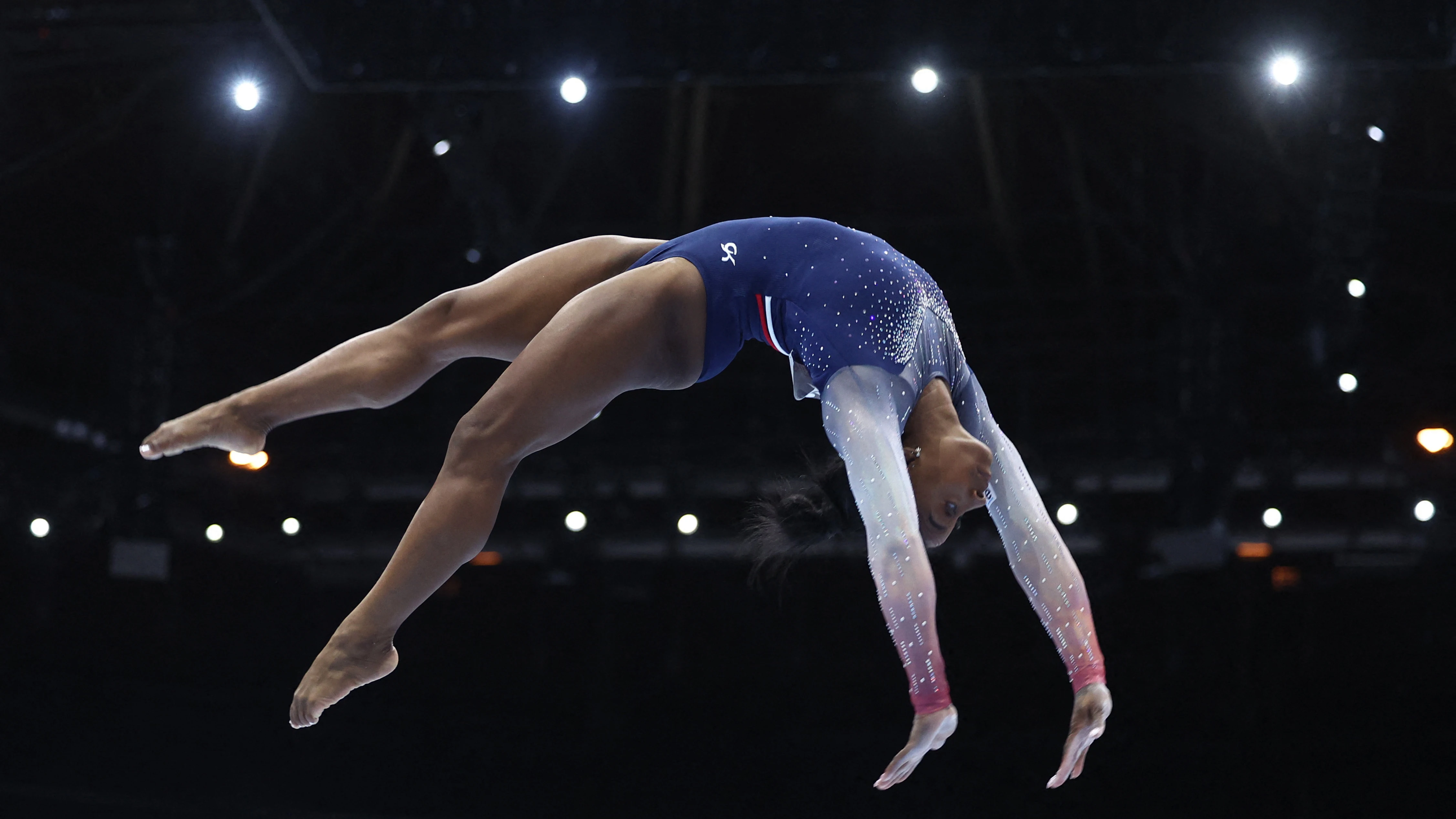 Simone Biles, en acci&oacute;n en el Mundial de Amberes