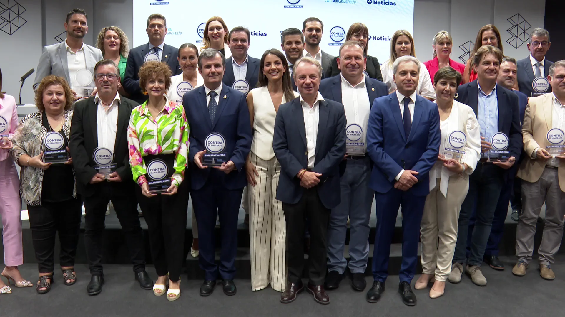 Reconocimiento a las iniciativas 'Municipios contra el maltrato' Reconocimiento a las iniciativas 'Municipios contra el maltrato'