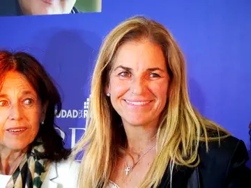 Arantxa Sánchez Vicario tiene una nueva ilusión: "Es un señor atractivo de unos 60 años con pelo blanco" Arantxa Sánchez Vicario tiene una nueva ilusión: "Es un señor atractivo de unos 60 años con pelo blanco"