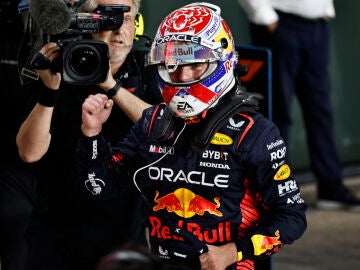 Max Verstappen celebra su pole en el GP de Qatar 2023