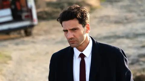 En el último capítulo de Secretos de Familia: La vida de Defne en peligro... ¿Ilgaz aceptará el trato de los secuestradores? En el último capítulo de Secretos de Familia: La vida de Defne en peligro... ¿Ilgaz aceptará el trato de los secuestradores?