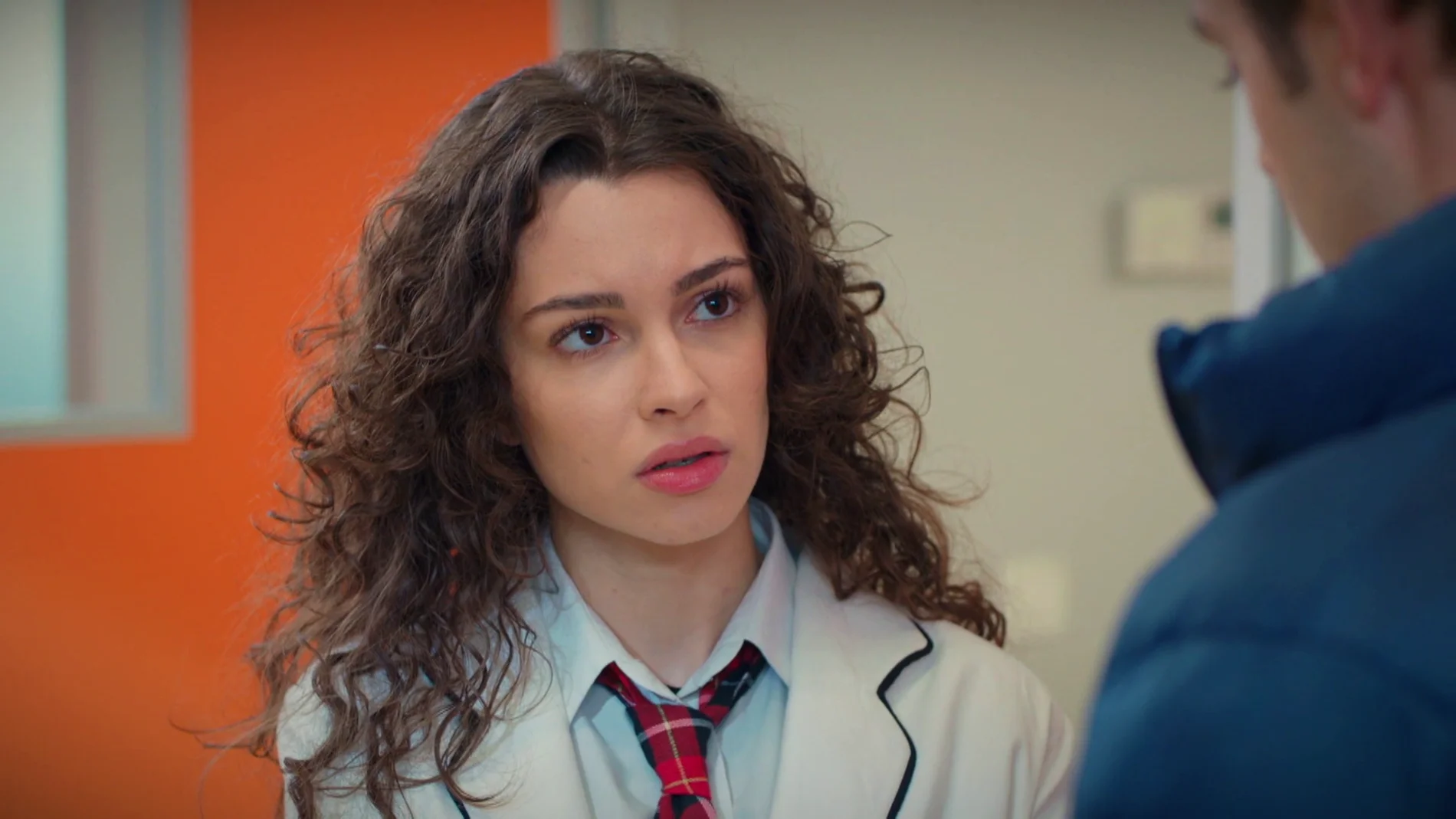 Asiye Rasmlari Ömer da la cara por Yasmin frente a Asiye: