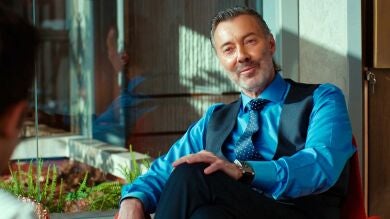 Nadir le propone Yiğit ir a un casino ilegal juntos… ¿aceptará? 