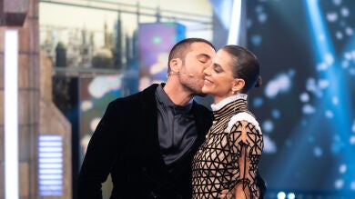 Disfruta de la entrevista completa a Miguel Ángel Silvestre y Macarena García en El Hormiguero