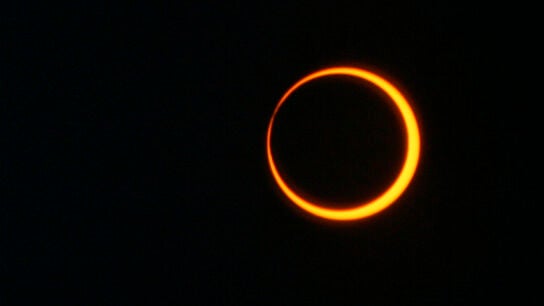 Ejemplo de eclipse solar anular