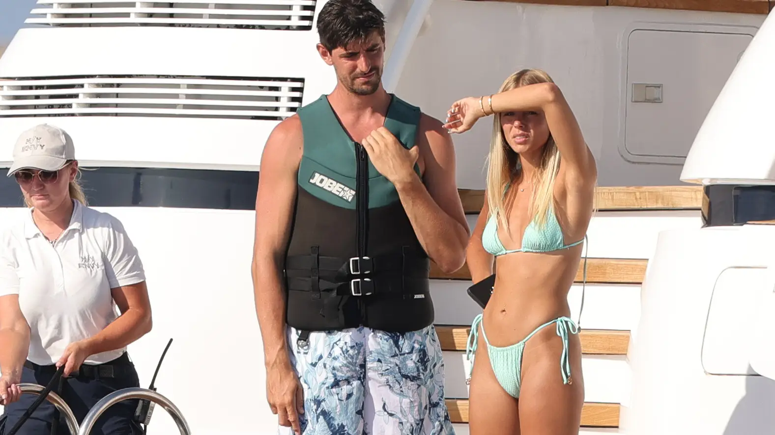 Mishel Gerzig, junto a Courtois, durante unas vacaciones