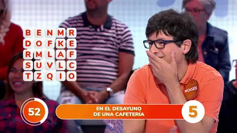 ¡Moisés desayuna fuerte! El secreto que le sonroja durante la Sopa de Letras ¡Moisés desayuna fuerte! El secreto que le sonroja durante la Sopa de Letras