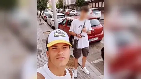 Así fue la última noche de Álvaro Prieto: disfrutando con amigos de una fiesta universitaria en una discoteca de Sevilla Así fue la última noche de Álvaro Prieto: disfrutando con amigos de una fiesta universitaria en una discoteca de Sevilla