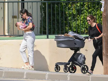 María Casado y Martina diRosso con su hija María Casado y Martina diRosso con su hija