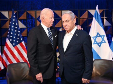 Joe Biden junto a Benjamin Netanyahu