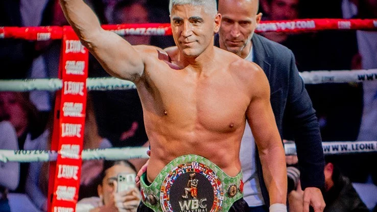 César Córdoba, campeón del mundo de boxeo César Córdoba, campeón del mundo de boxeo