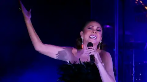 Isabel Pantoja toma una dura decisión sobre sus últimas voluntades: "Quiere irse sola" Isabel Pantoja toma una dura decisión sobre sus últimas voluntades: "Quiere irse sola"