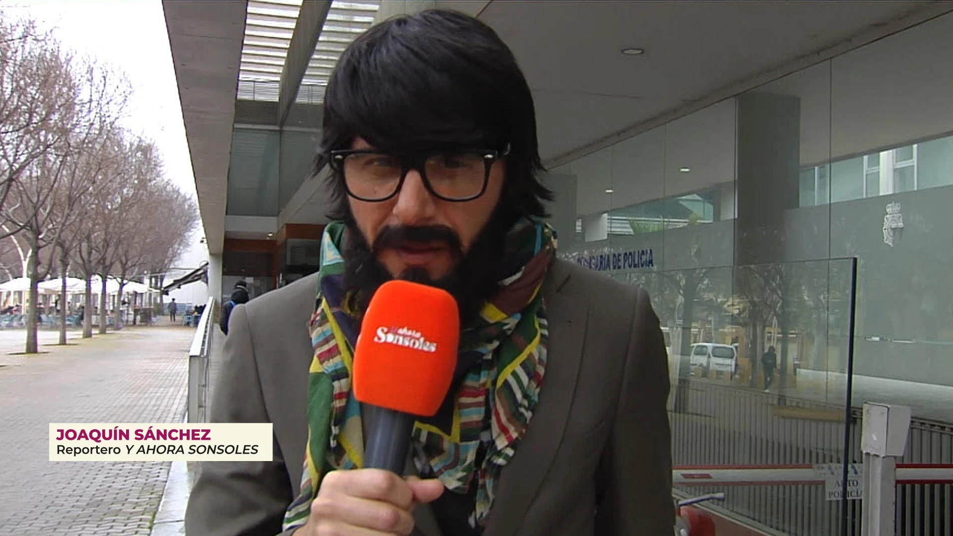 Joaqu&iacute;n se enfrenta a la opini&oacute;n de la calle en su debut como reportero