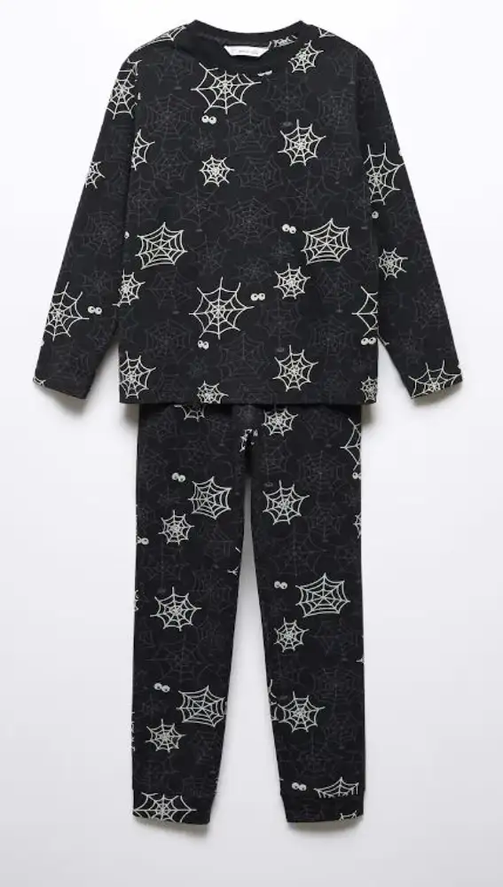 Pijama con estampado de telarañas
