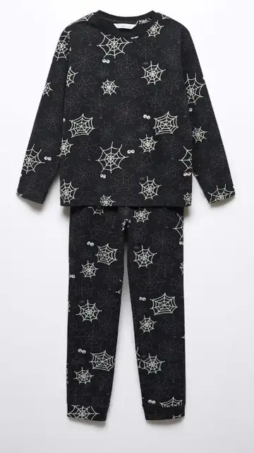 Pijama con estampado de telarañas Pijama con estampado de telarañas