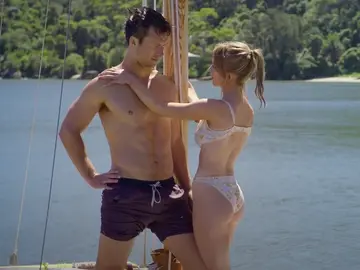 Glen Powell y Sydney Sweeney en Cualquiera Menos Tú Glen Powell y Sydney Sweeney en Cualquiera Menos Tú