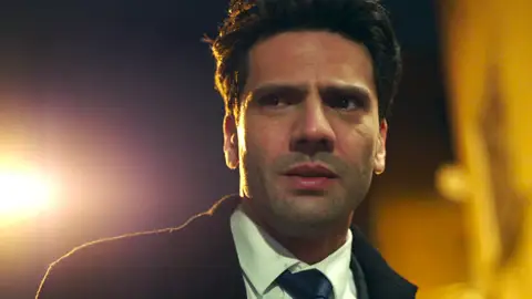 Avance de Secretos de familia: La desesperación se apodera de Ilgaz mientras se acaba el tiempo para encontrar a su hermana Avance de Secretos de familia: La desesperación se apodera de Ilgaz mientras se acaba el tiempo para encontrar a su hermana