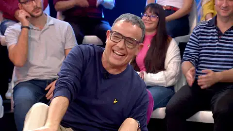 Àngel Llàcer confiesa cómo es realmente detrás de cámaras: "Soy perro pachón" Àngel Llàcer confiesa cómo es realmente detrás de cámaras: "Soy perro pachón"