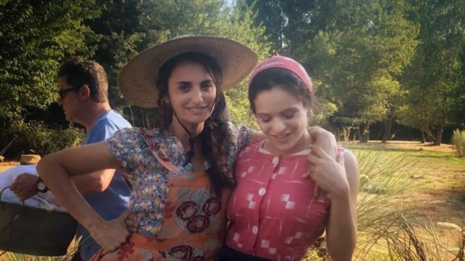 Penélope Cruz se sincera sobre la maternidad junto a Rosalía: 