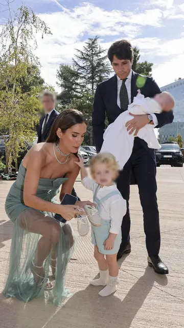 María Pombo y Pablo Castellano junto a sus hijos Martín y Vega María Pombo y Pablo Castellano junto a sus hijos Martín y Vega