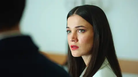 Ilgaz lo tiene claro y... ¡rechaza el acuerdo de divorcio!: “Quiero a Ceylin más que a nada en el mundo” Ilgaz lo tiene claro y... ¡rechaza el acuerdo de divorcio!: “Quiero a Ceylin más que a nada en el mundo”