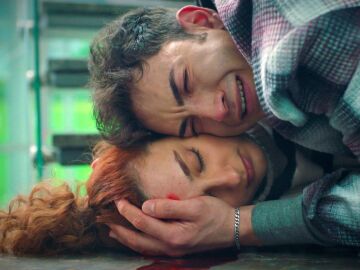 Tolga y Leyla en Hermanos