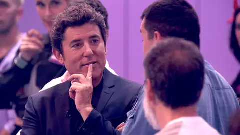 De “venimos dos” a “me da pereza casi todo”: Repasamos las presentaciones más originales The Floor De “venimos dos” a “me da pereza casi todo”: Repasamos las presentaciones más originales The Floor