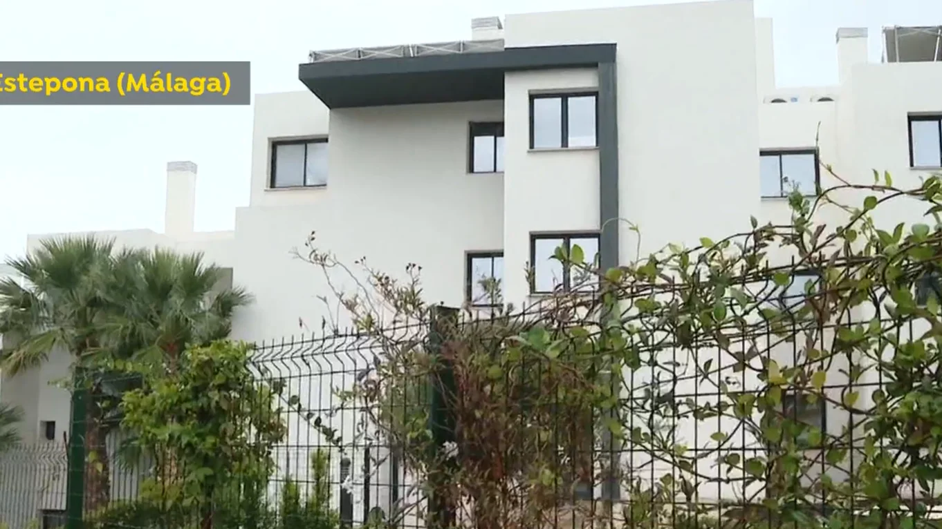 Lugar en el que un hombre intentó quemar vivas a su pareja y a la hija menor de esta Lugar en el que un hombre intentó quemar vivas a su pareja y a la hija menor de esta